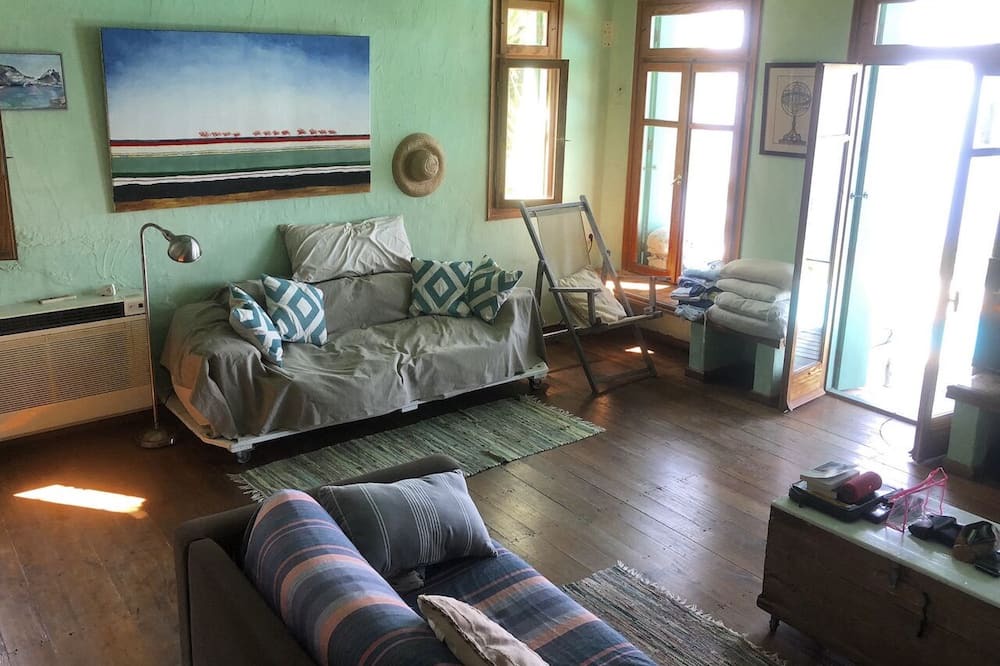 Photo of Livingroom in Glossa