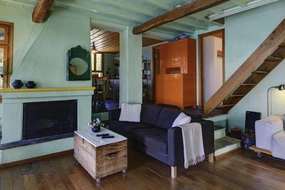 Photo of Livingroom in Glossa