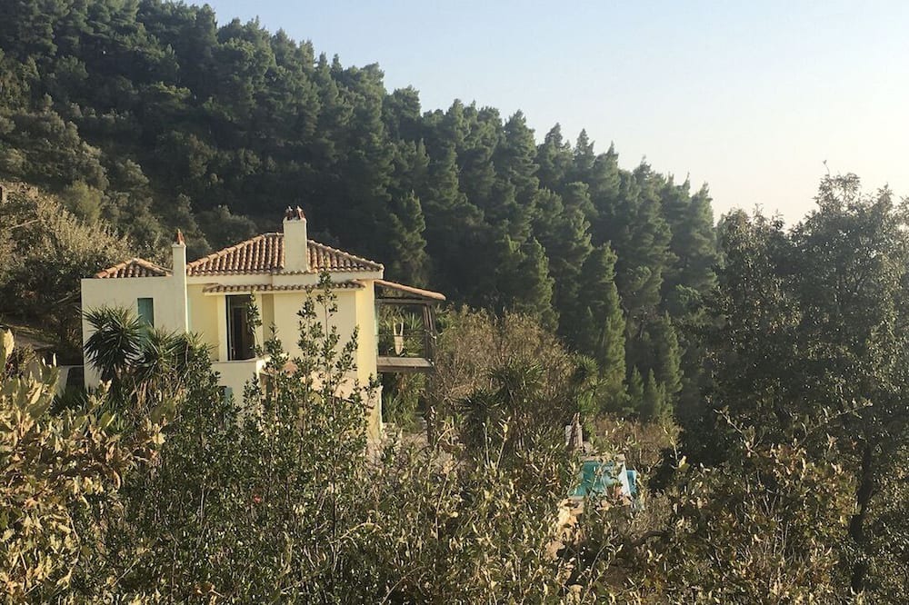 Photo of Outdoor in Glossa