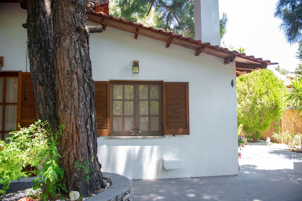 Photo of Outdoor in Megalos Prinos