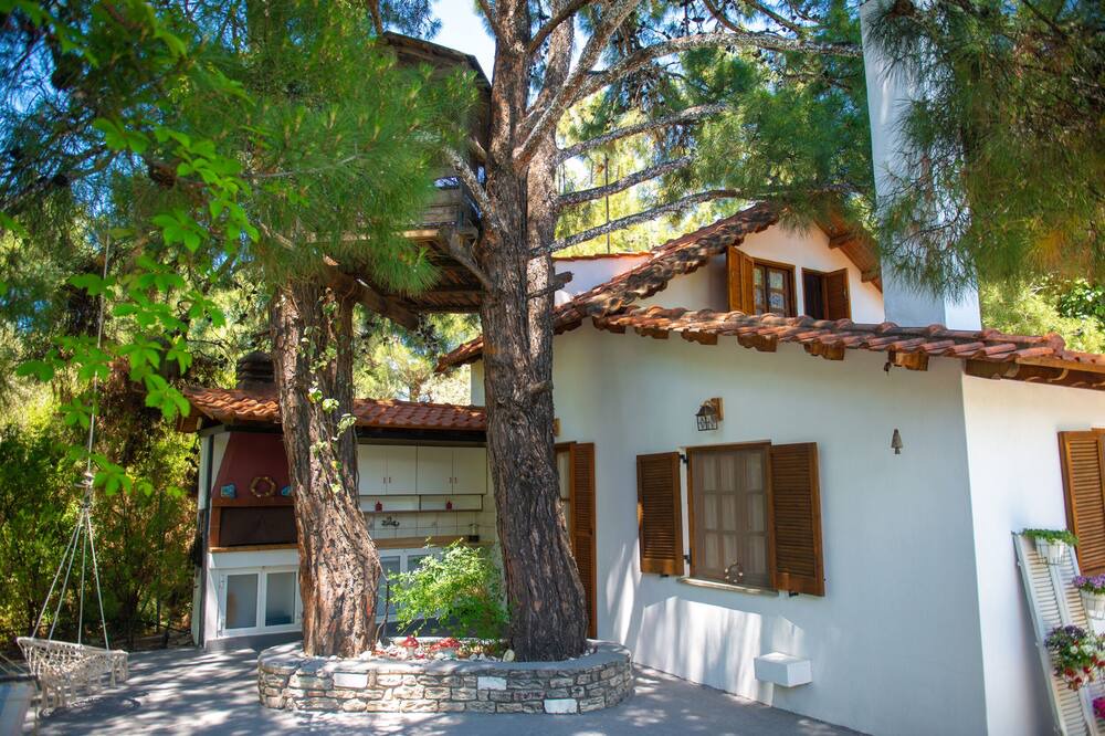 Photo of Outdoor in Megalos Prinos