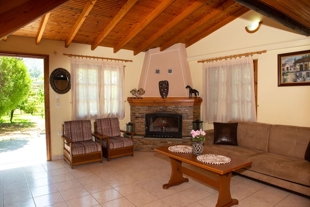 Photo of Livingroom in Megalos Prinos