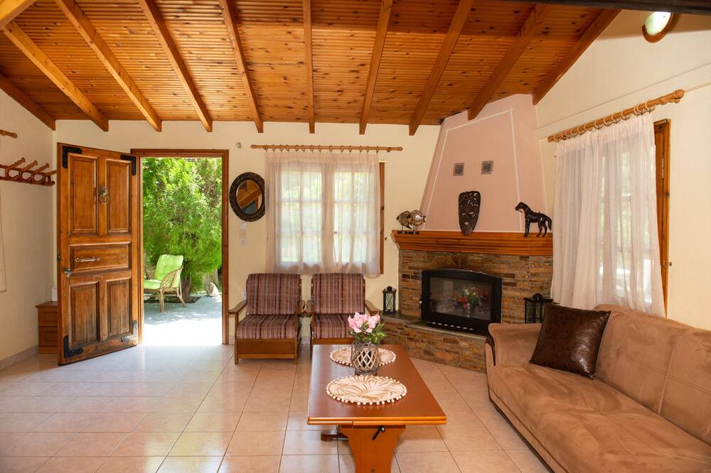 Photo of Livingroom in Megalos Prinos