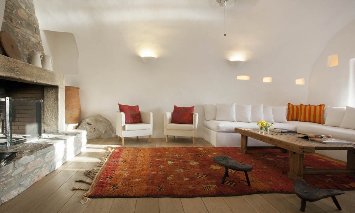 Photo of Livingroom in East Mani