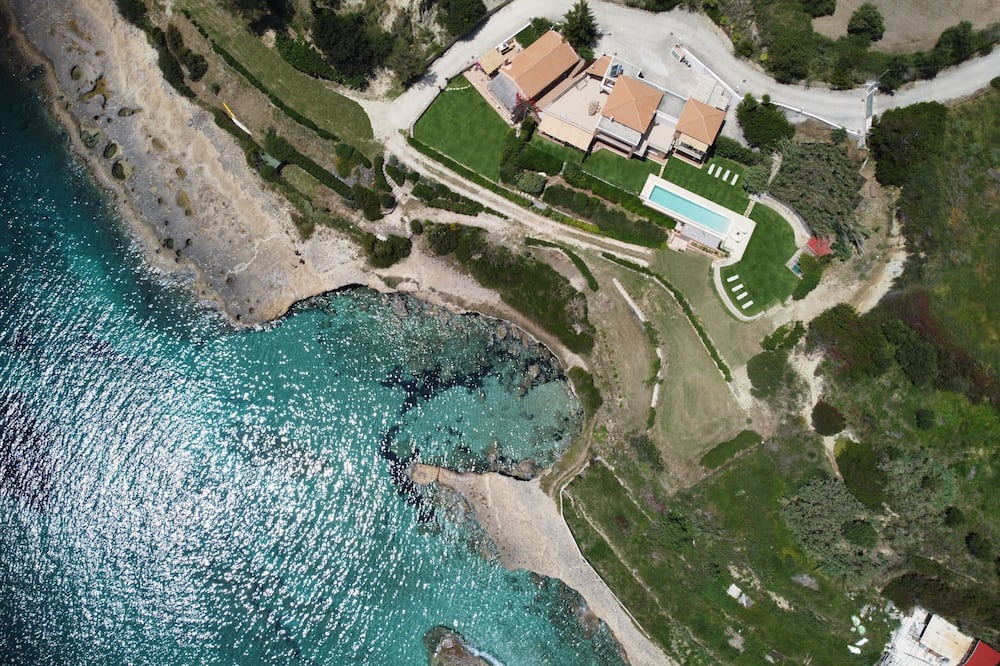 Photo of Outdoor in Karavados