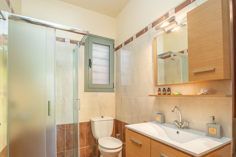 Photo of Bathroom in Karavados