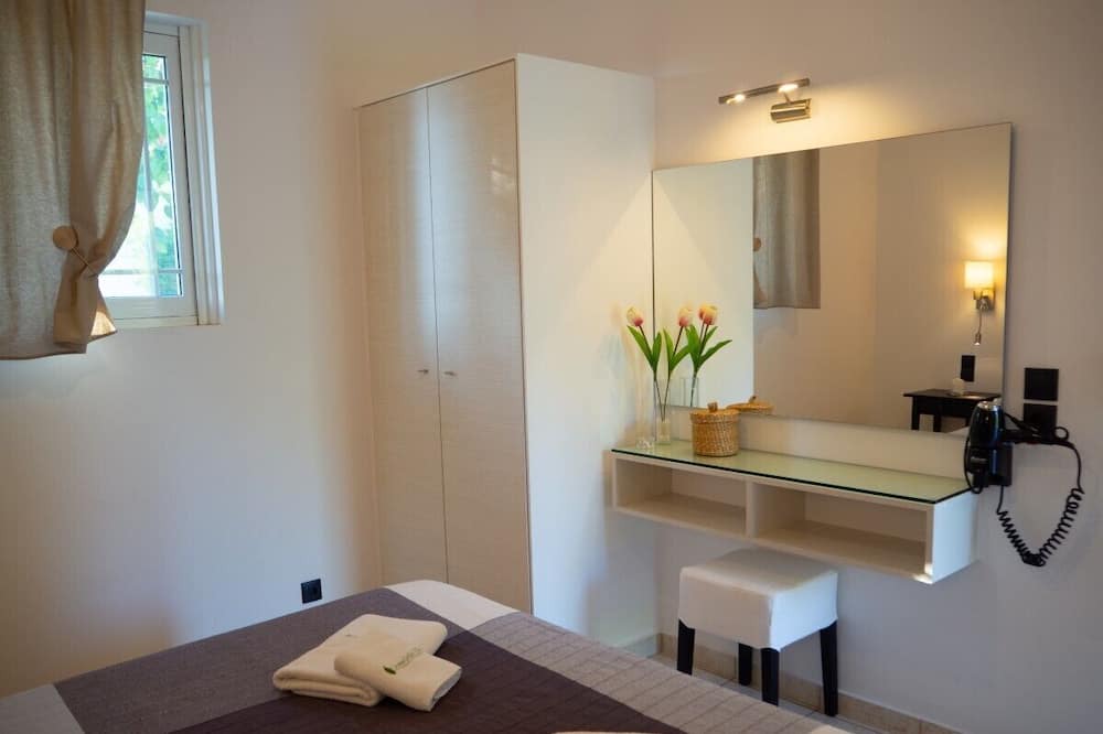 Photo of Bedroom in Ntomata