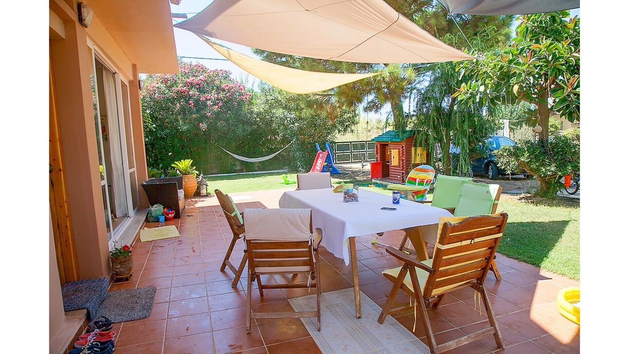 Photo of Outdoor in Gerani