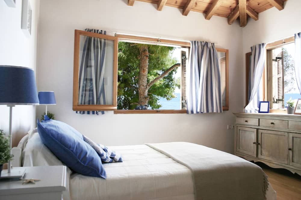 Photo of Bedroom in Troulos