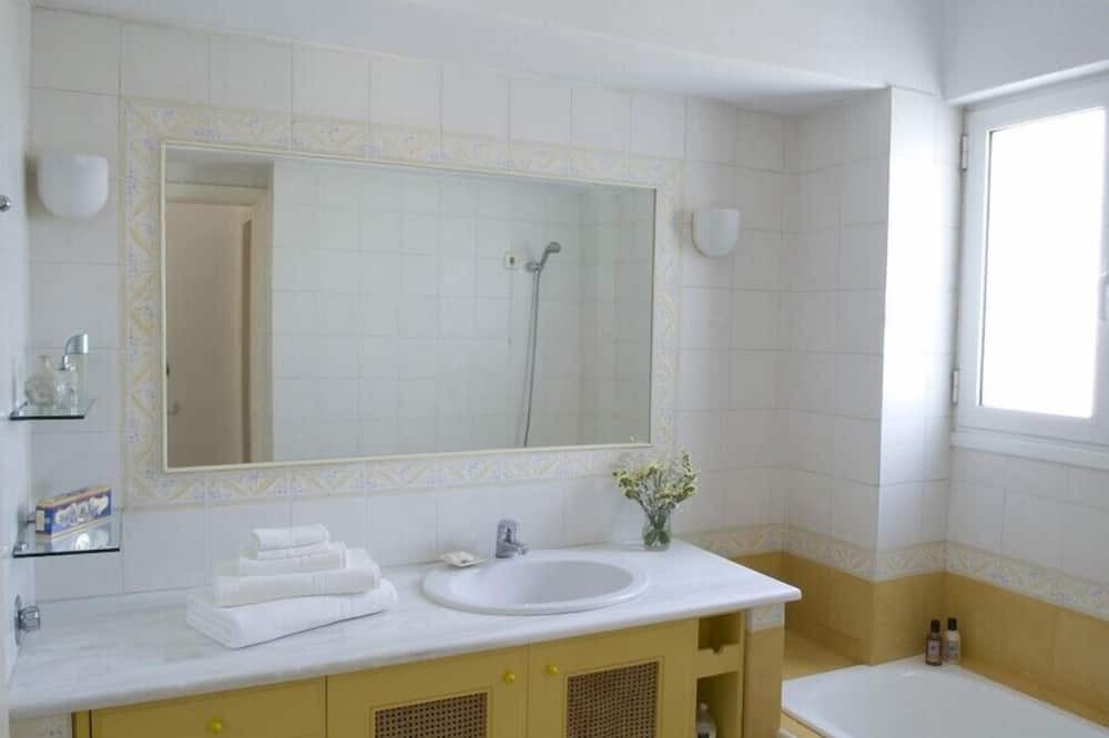 Photo of Bathroom in Agia Paraskevi