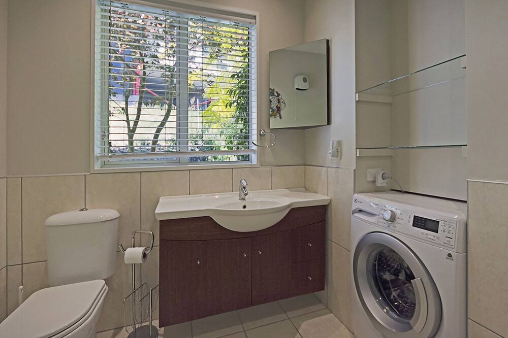 Photo of Bathroom in Tahunanui