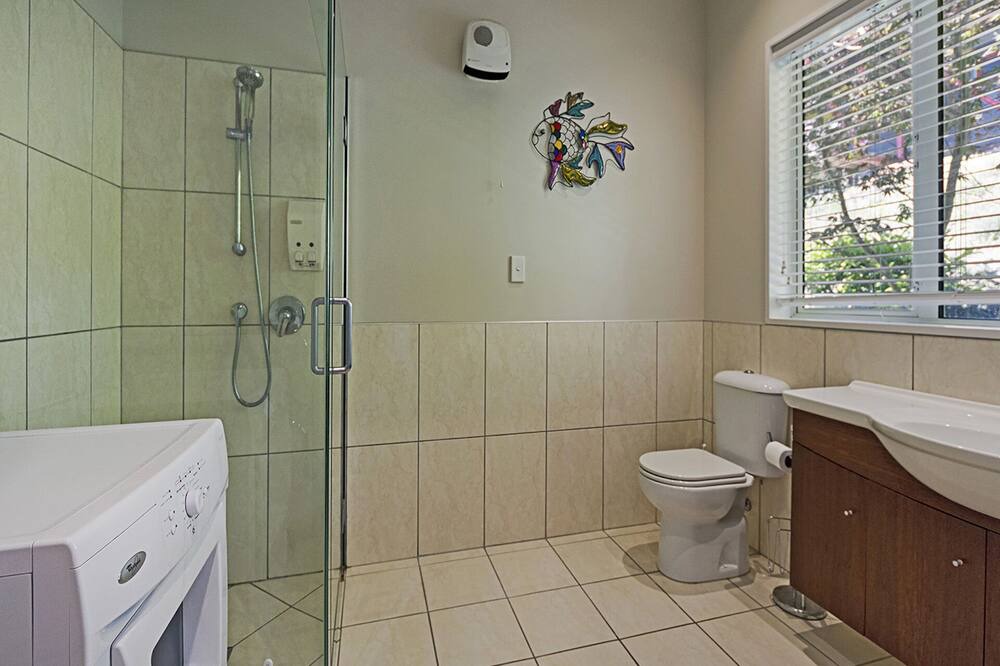 Photo of Bathroom in Tahunanui