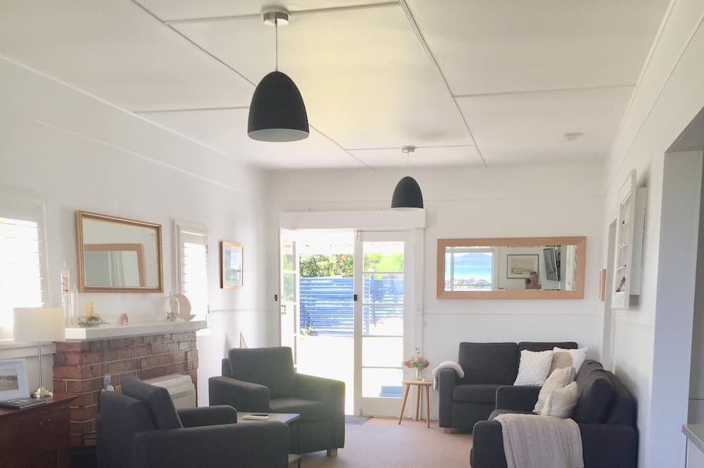 Photo of Livingroom in Low Head