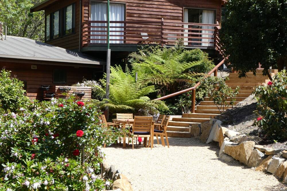 Photo of Outdoor in Eaglehawk Neck