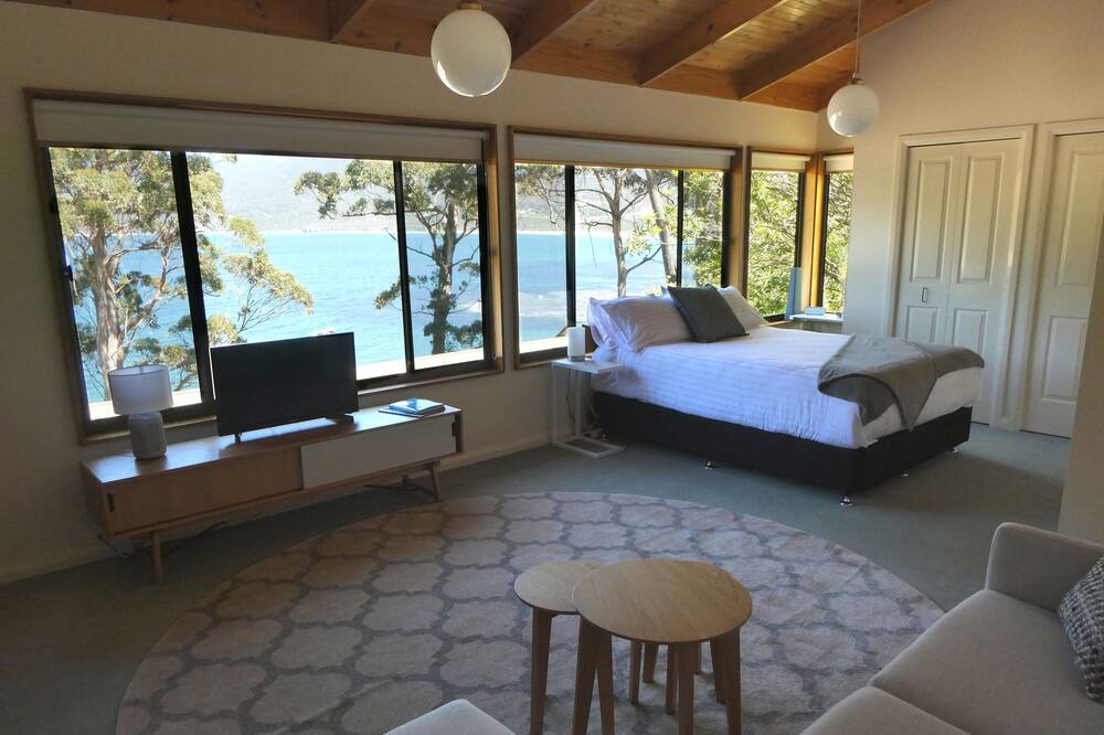 Photo of Bedroom in Eaglehawk Neck