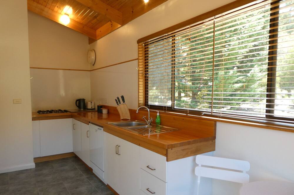 Photo of Kitchen in Eaglehawk Neck
