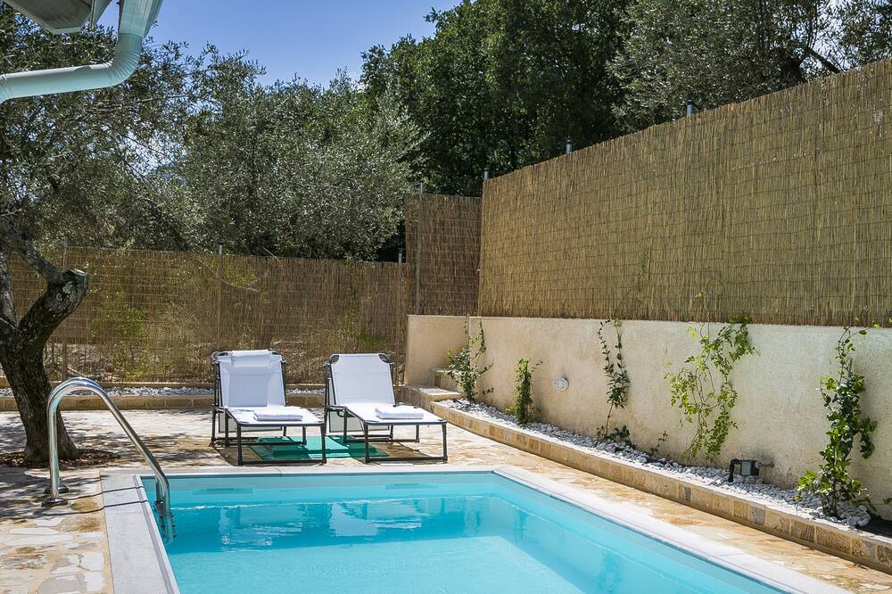 Photo of Others in Divarata