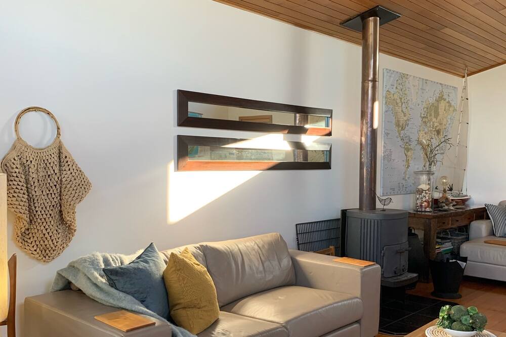 Photo of Livingroom in Ulverstone
