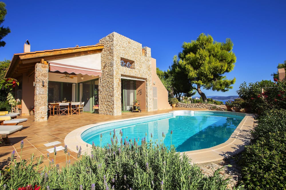 Photo of Outdoor in Agios Emilianos
