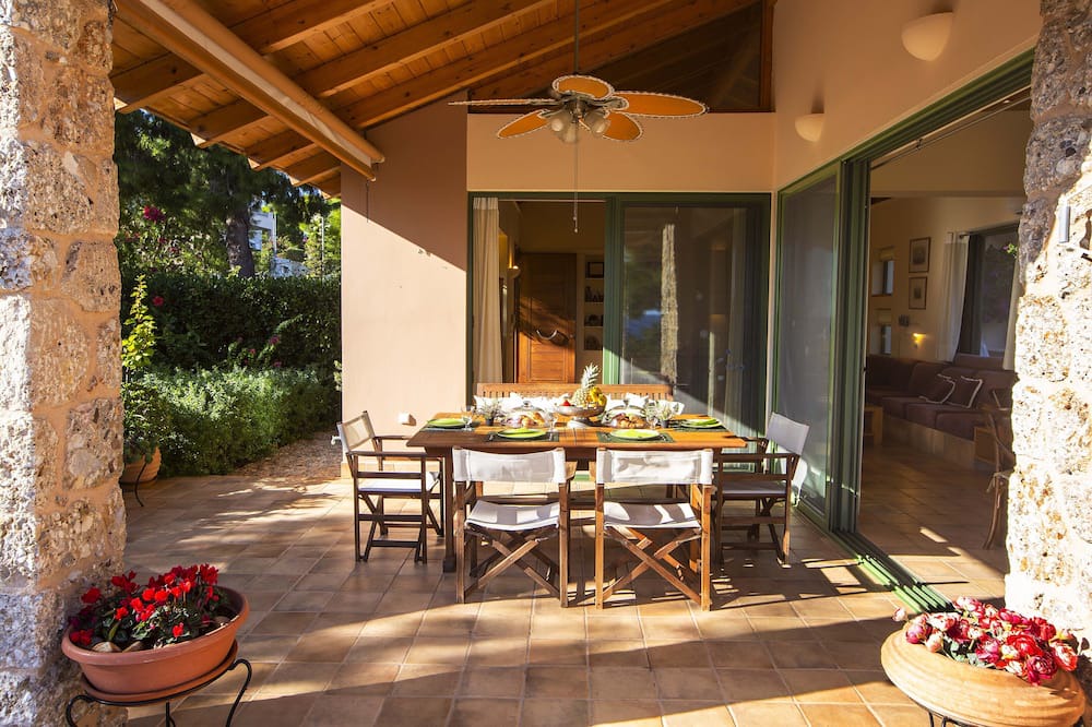 Photo of Patio Balcony in Agios Emilianos