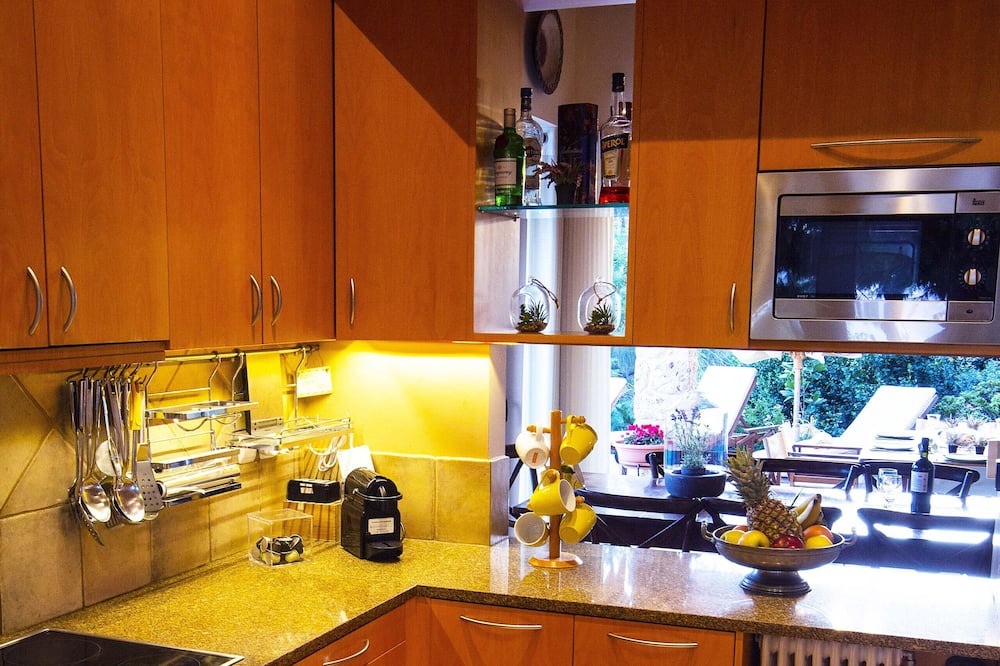 Photo of Kitchen in Agios Emilianos
