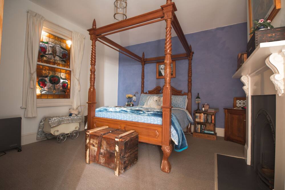 Photo of Bedroom in West Hobart