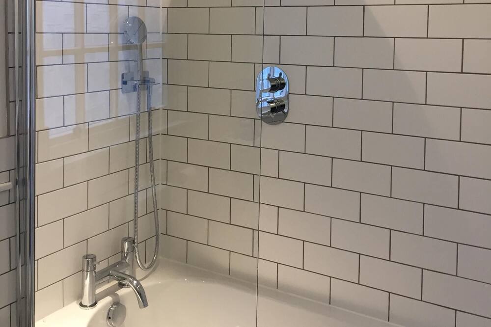 Photo of Bathroom in Melrose