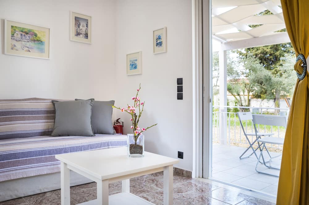Photo of Livingroom in Ntomata