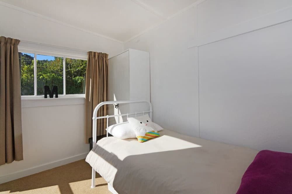 Photo of Bedroom in Waikawa Bay