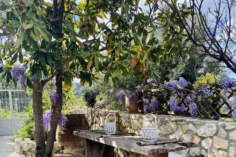 Photo of Outdoor in Makhairoi