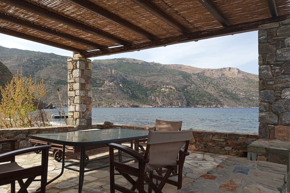 Photo of Patio Balcony in Omales