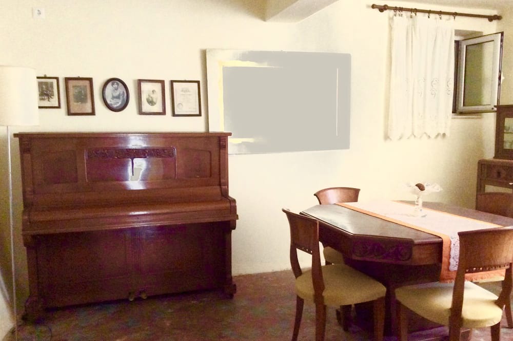 Photo of Bedroom in Molaoi