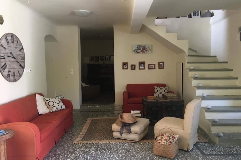Photo of Livingroom in Molaoi
