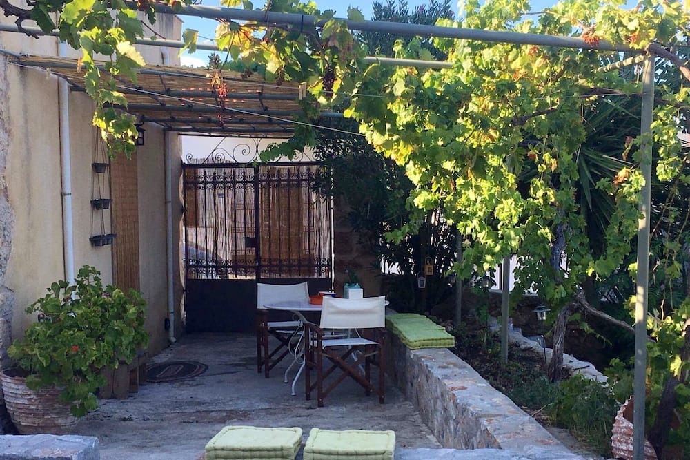 Photo of Patio Balcony in Molaoi