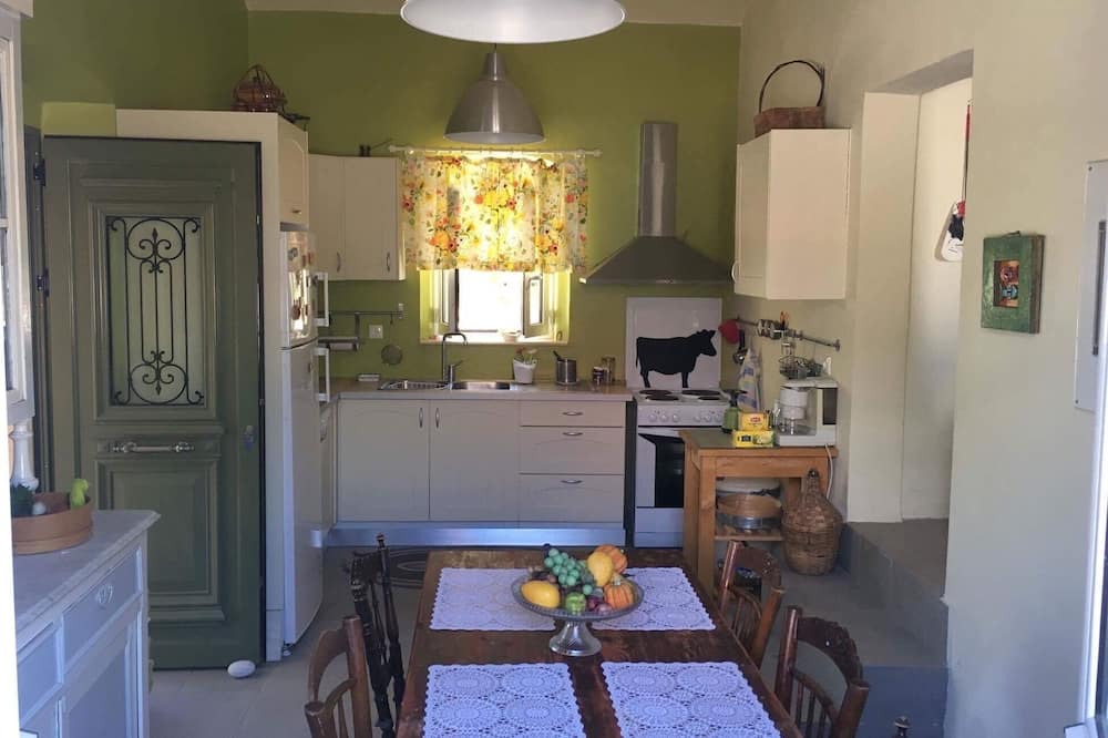 Photo of Kitchen in Molaoi