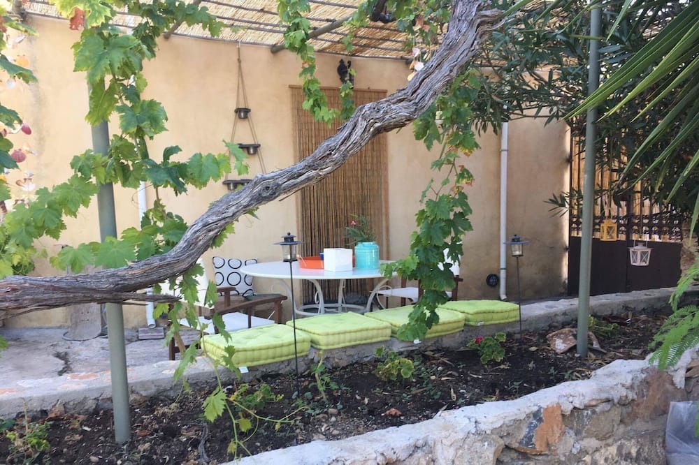 Photo of Outdoor in Molaoi