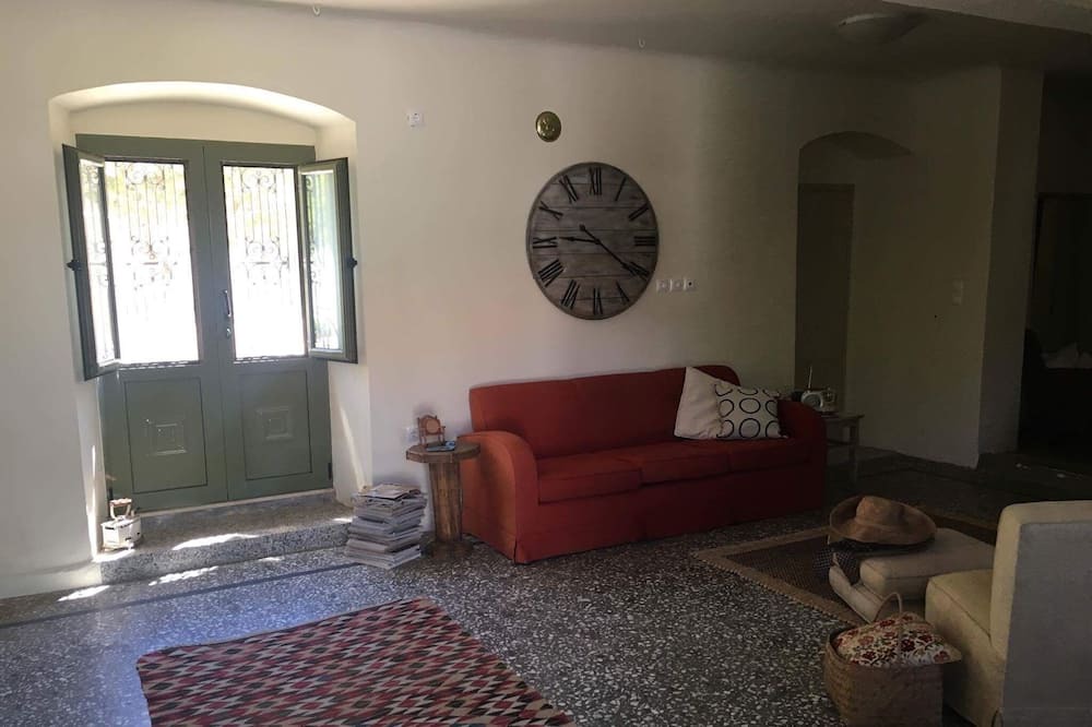 Photo of Livingroom in Molaoi
