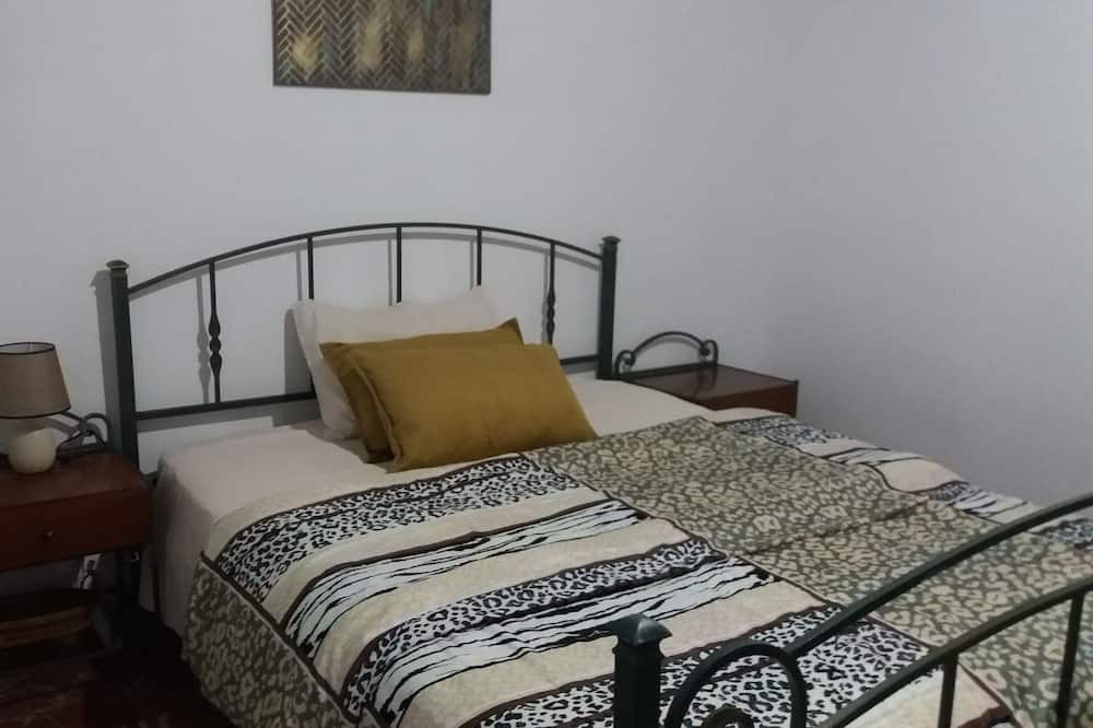 Photo of Bedroom in Katakolo