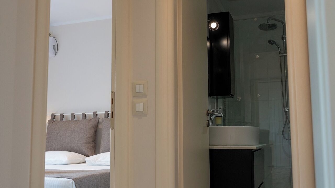Photo of Bedroom in Pigadhakia