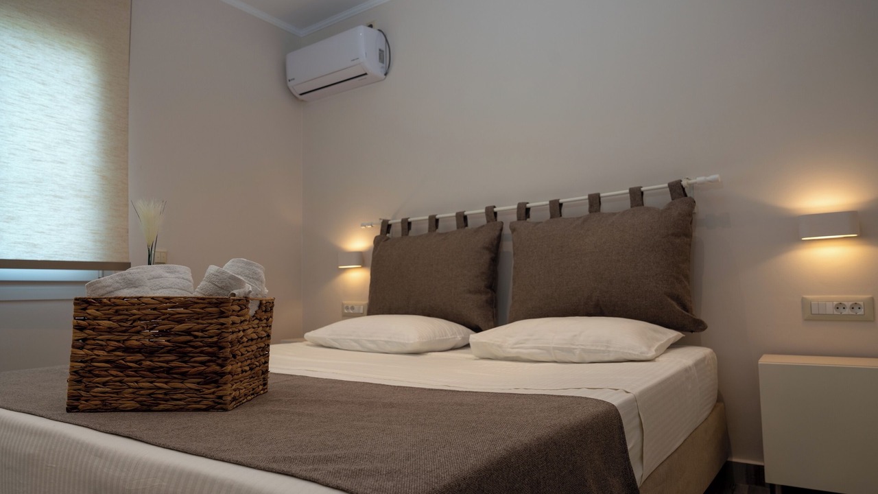 Photo of Bedroom in Pigadhakia