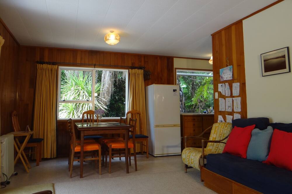 Photo of Livingroom in Tawharanui