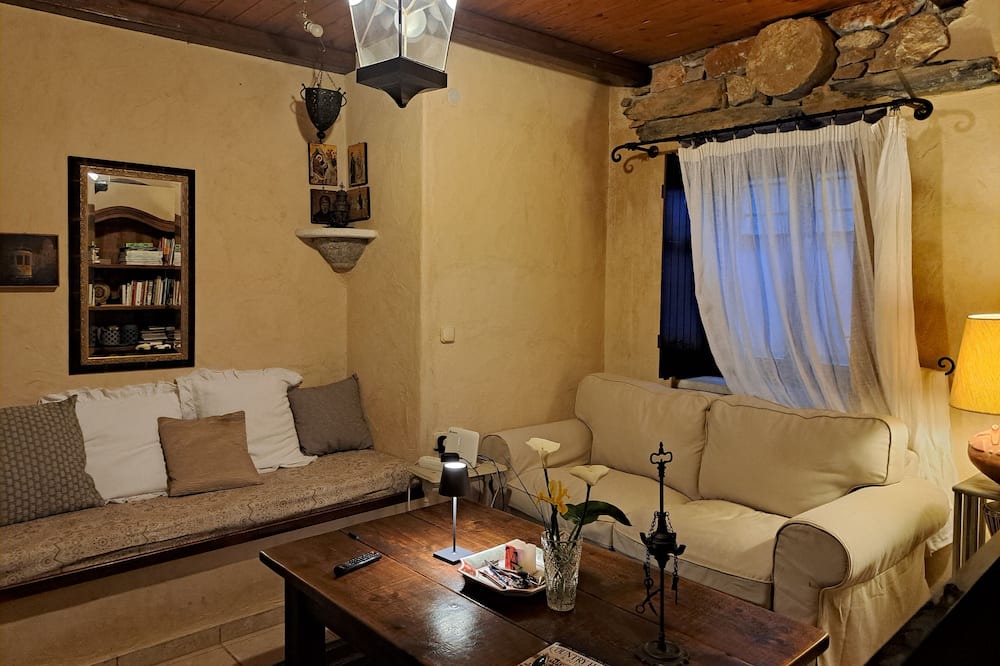 Photo of Livingroom in Alika
