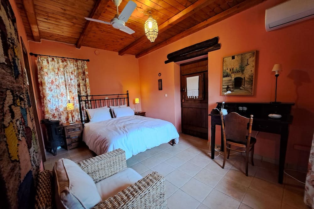 Photo of Bedroom in Alika