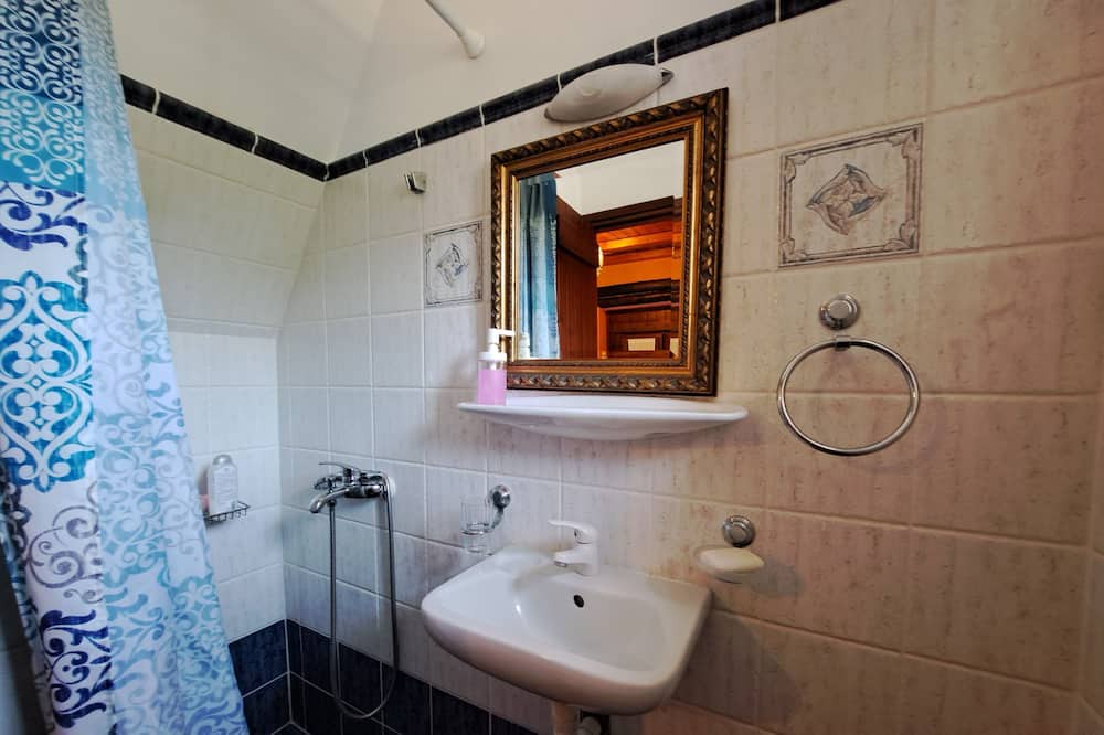 Photo of Bathroom in Alika