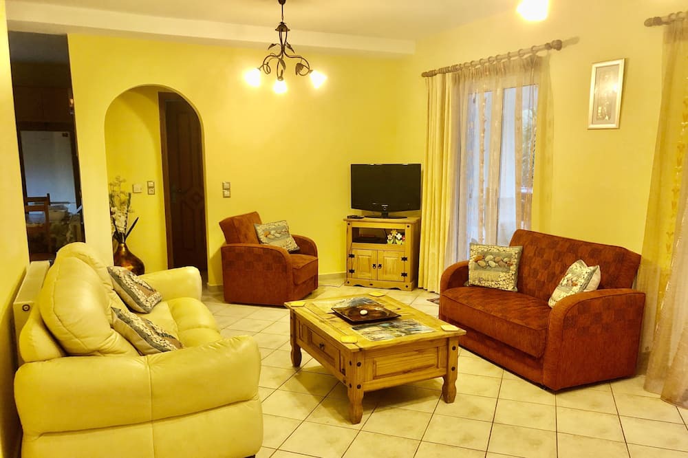 Photo of Livingroom in Kerameies