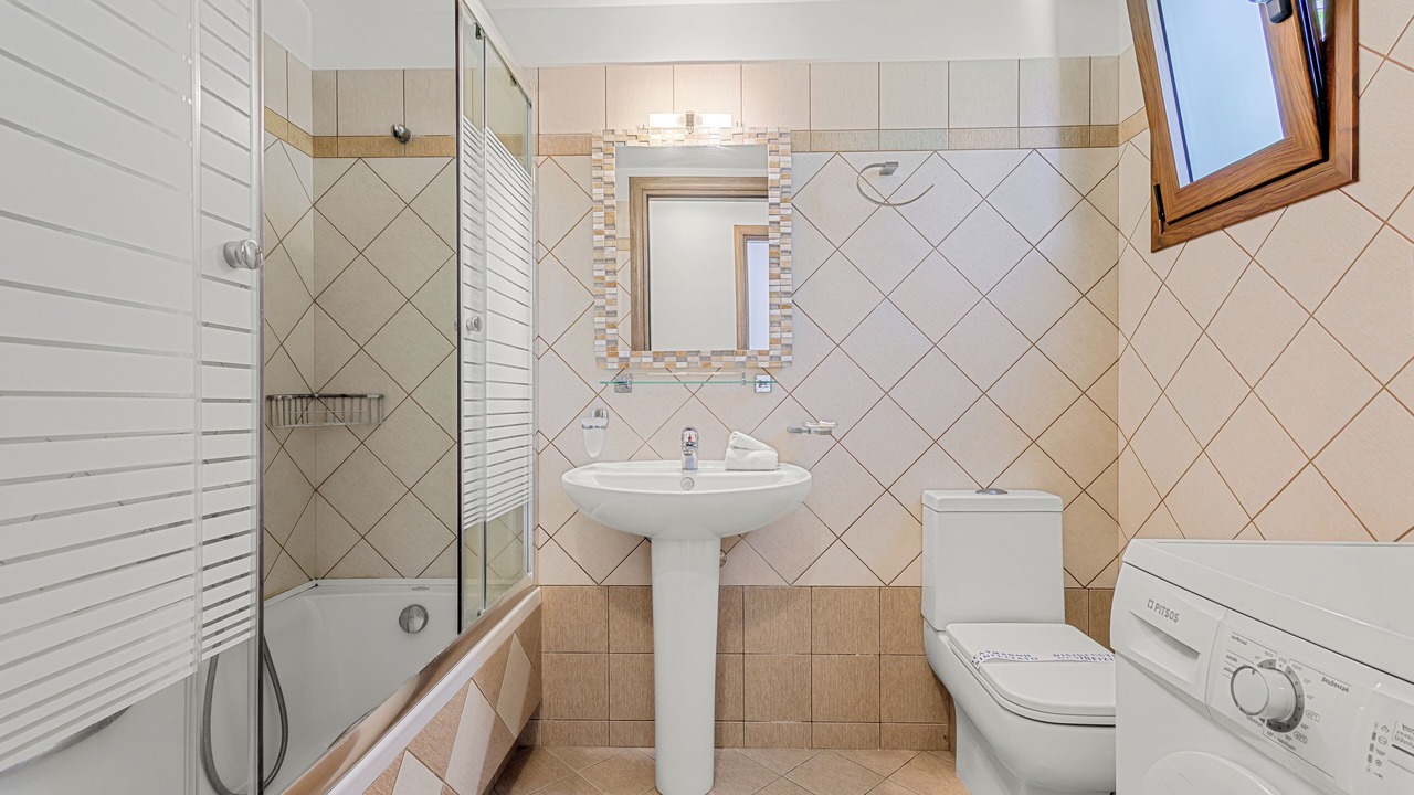 Photo of Bathroom in Skiros