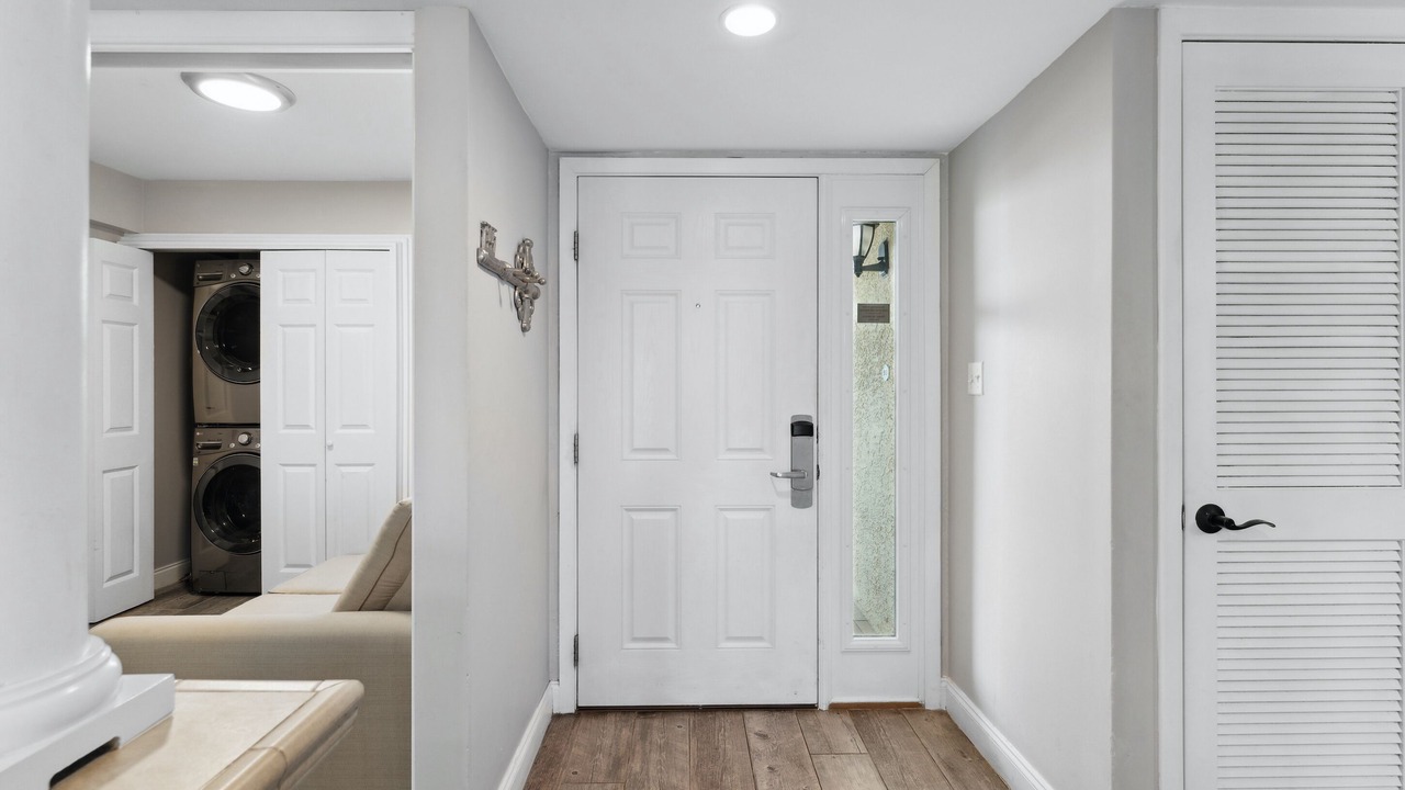 Photo of Others in Holiday Isle