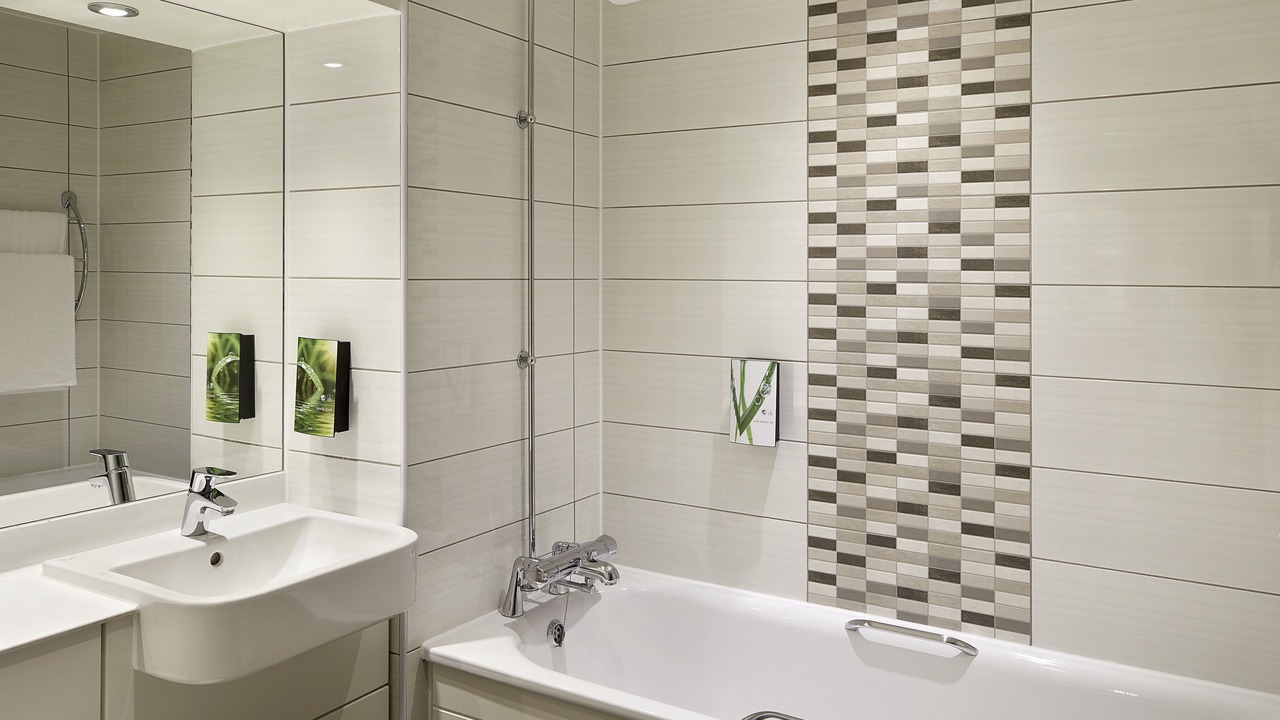 Photo of Bathroom in Elgin