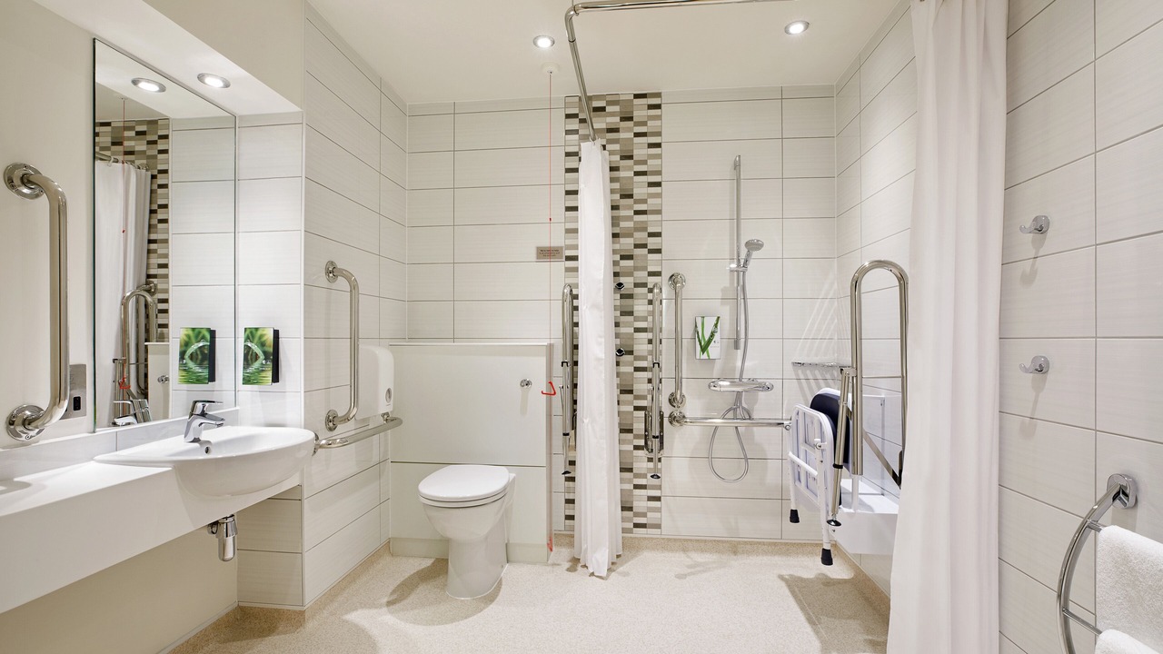 Photo of Bathroom in Elgin