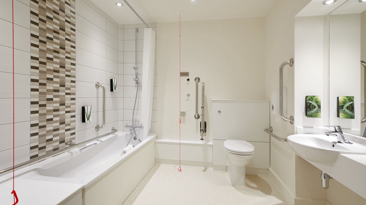 Photo of Bathroom in Elgin
